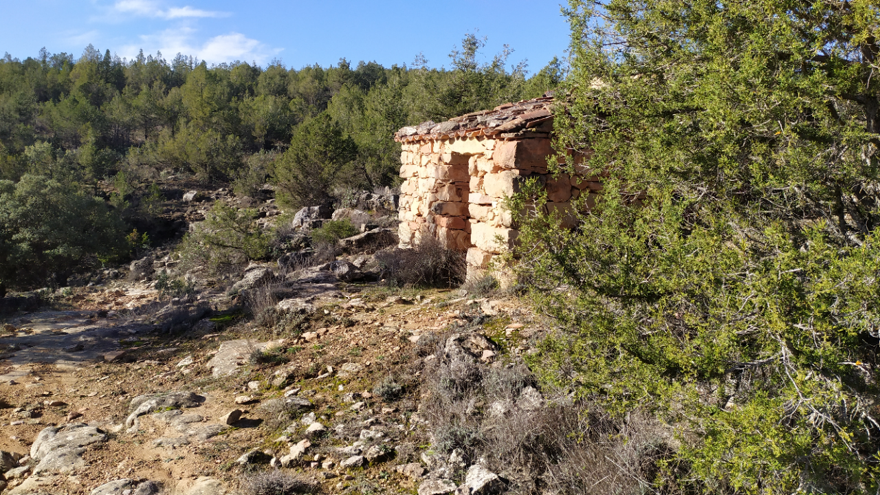 caseta de los guardas_paseo al valle de sta águeda